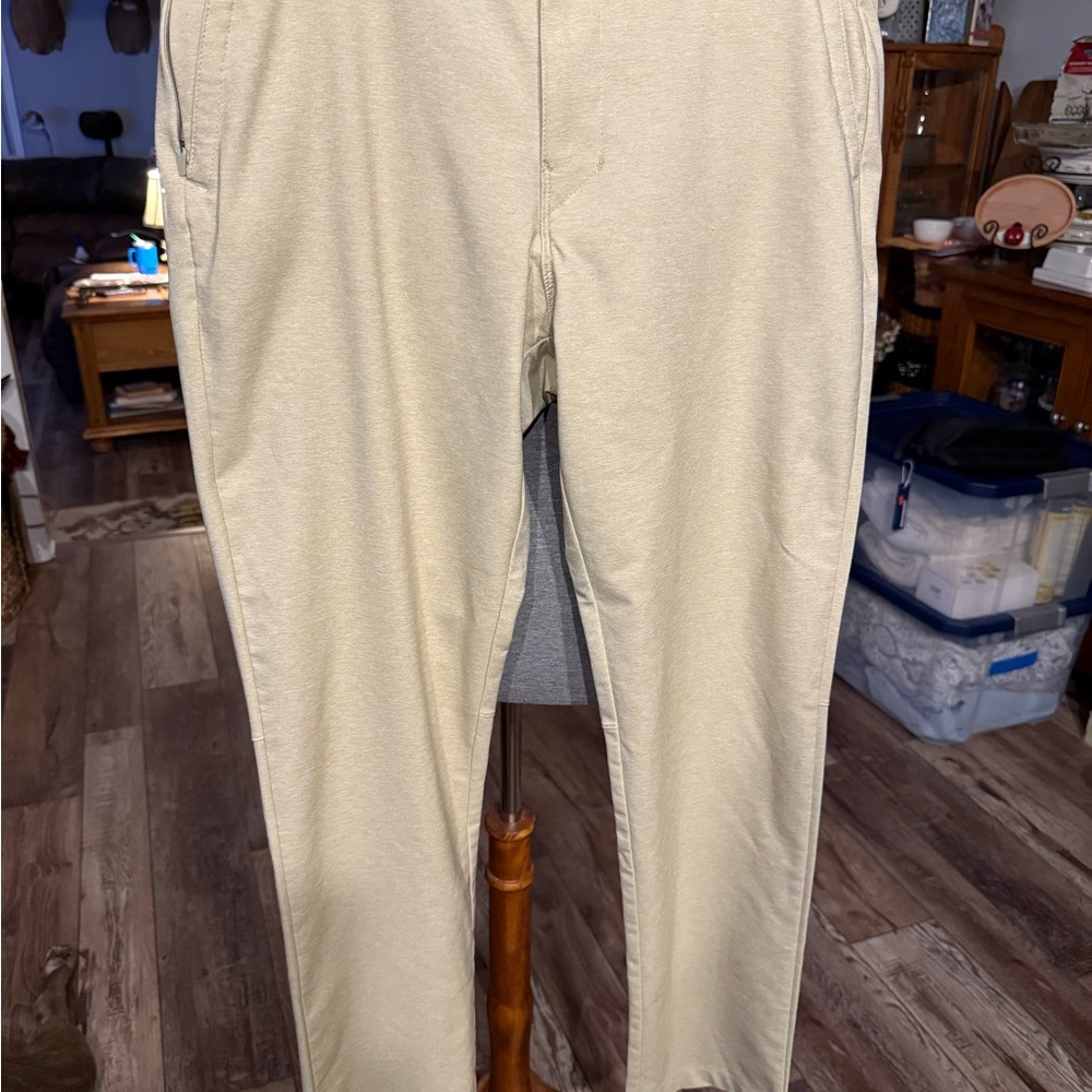 Tommy Bahama Men's Cream Chinos